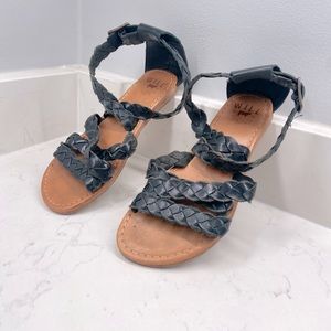 NWT Will Leather Goods gladiator handmade buckle Sandal (women’s 8.5)